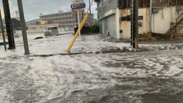 雹の屋根修理と樋修理