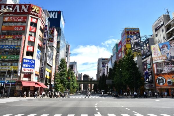 家電量販店の屋根修理