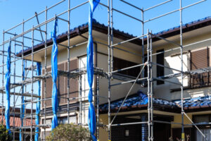 外壁塗装と屋根修理の関係について。一緒にやるとお得なの?