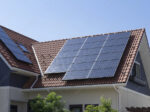 屋根に太陽光発電システムを設置する手順をご紹介！