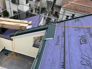 千葉県浦安市にて屋根修理スーパーガルテクト葺き