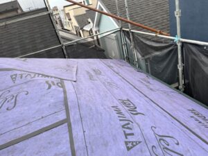 千葉県浦安市にて屋根修理防水シート