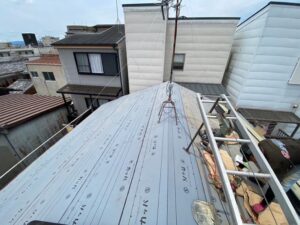 瓦屋根修理 施工中