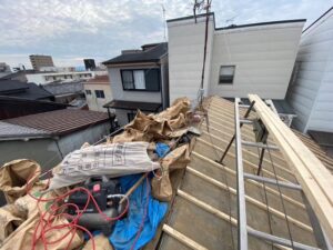 瓦屋根修理 施工中