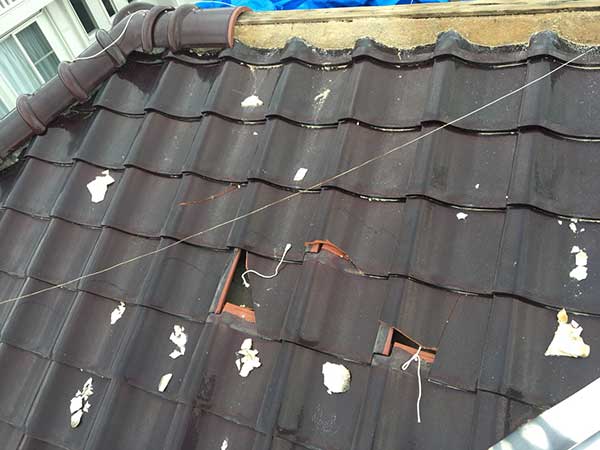 長野県松本市にて台風による瓦破損交換・漆喰補修工事 施工前