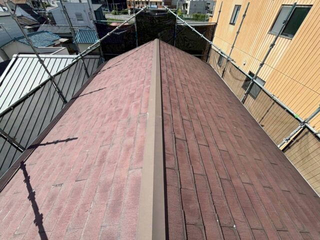 大阪府寝屋川市にて屋根修理〈パミールからセネターへのカバー工法〉 施工前