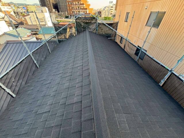 大阪府寝屋川市にて屋根修理〈パミールからセネターへのカバー工法〉 施工後