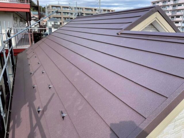 川崎市にて屋根修理〈コロニアルからスーパーガルテクトへのカバー工法〉 施工後