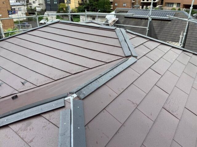 横浜市旭区にて屋根修理〈軒天の崩れ・屋根カバー工法〉 施工後