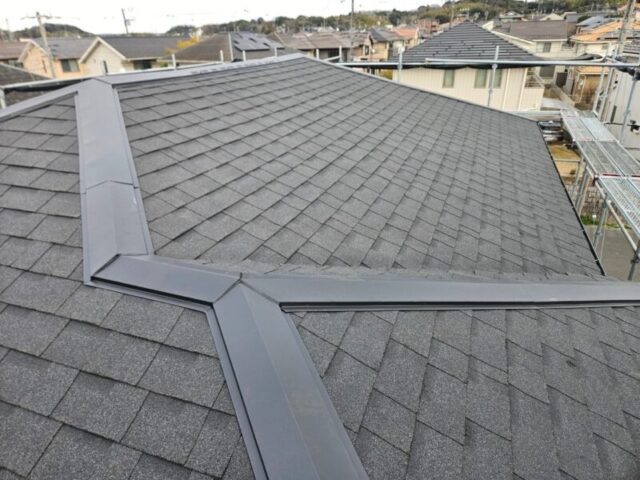 ふじみ野市にて屋根修理・カバー工法〈築36年スレート屋根のメンテナンス〉 施工後