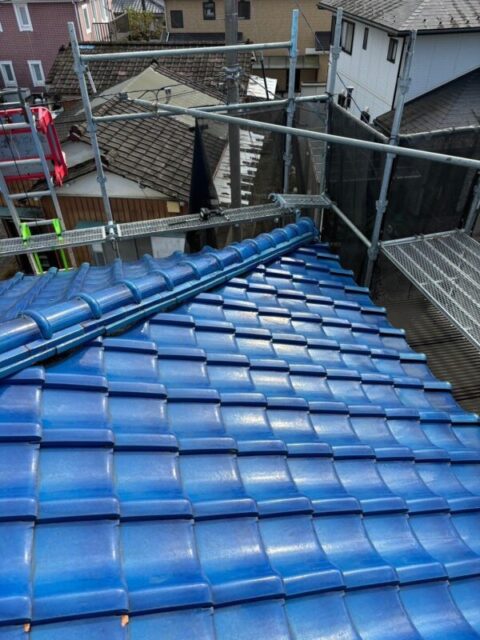 所沢市にて屋根修理・葺き替え工事〈瓦のズレや割れからの雨漏り〉 施工前