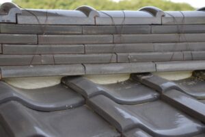 瓦屋根漆喰材「モルロック」とは？特徴や機能性を解説