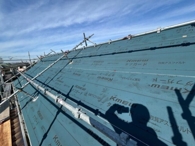 刈谷市にて屋根修理・カバー工法〈屋根材T・ルーフの施工〉 施工前