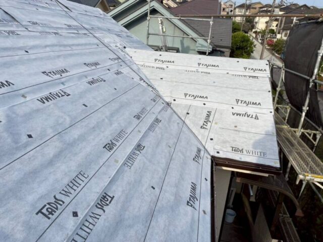 川崎市にて屋根修理〈コロニアル屋根のカバー工法〉 施工後