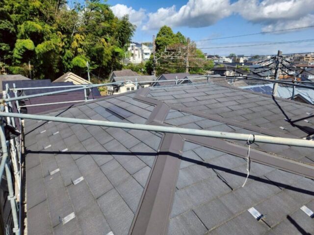 川崎市にて屋根修理〈屋根の塗装・貫板交換工事〉 施工前
