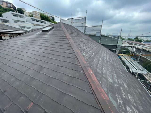 横浜市港北区にて築20年のスレート屋根を「ヒランビー」でカバー工法 施工前