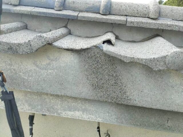 鹿児島県志布志市にて築30年セメント瓦屋根塗装 施工前