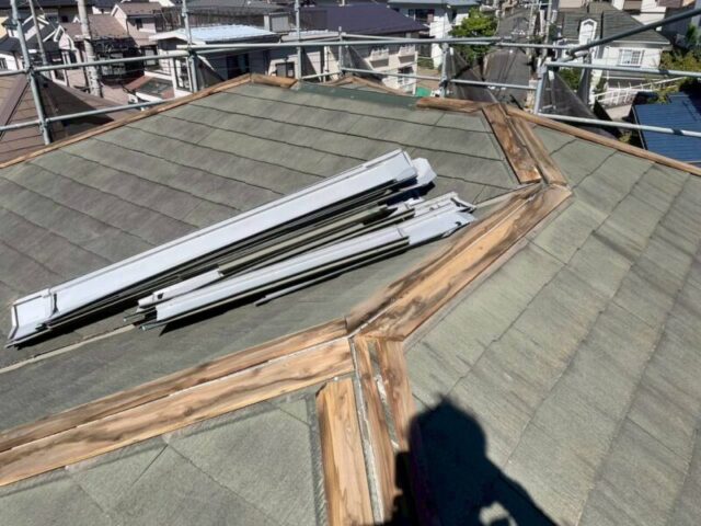 川崎市にて屋根修理〈タフワイドへのカバー工法〉 施工前