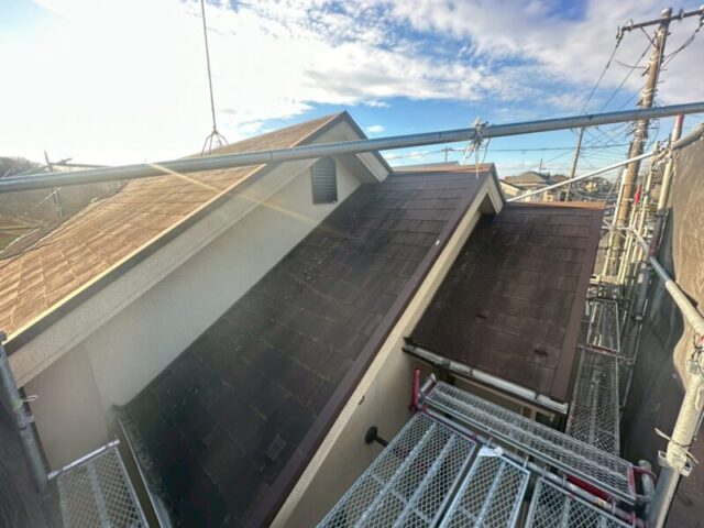 横浜市港南区にて屋根修理〈リクシルTルーフへのカバー工法〉 施工前