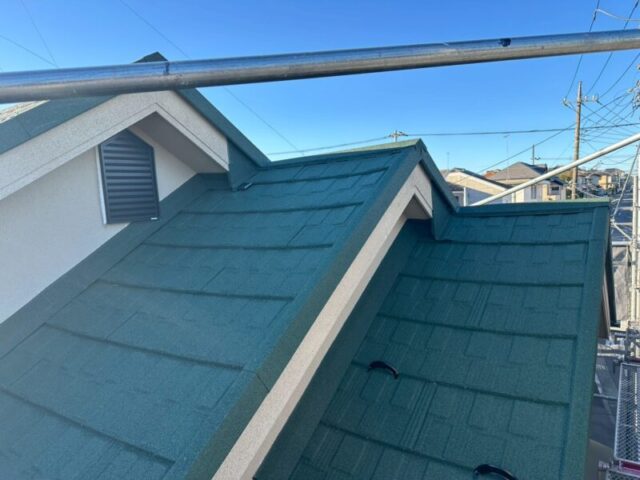横浜市港南区にて屋根修理〈リクシルTルーフへのカバー工法〉 施工後