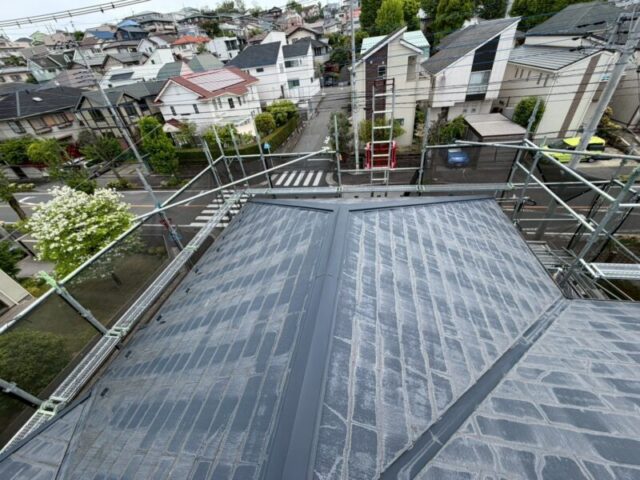 相模原市にて屋根修理〈コロニアルNEOからのカバー工法〉 施工前