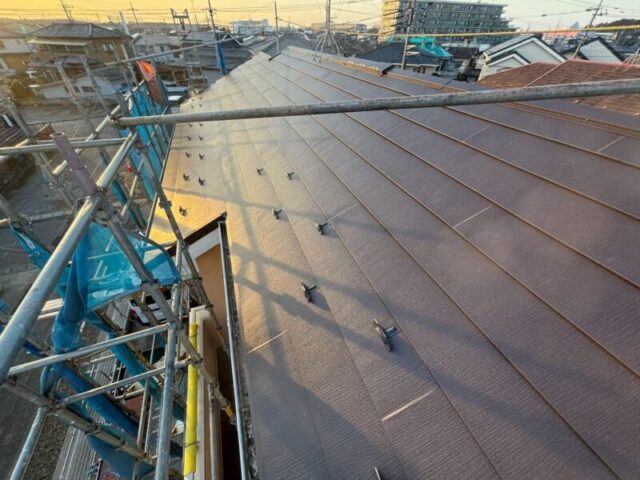 木更津市にて屋根修理〈割れた屋根を部分的にカバー工法〉 施工後