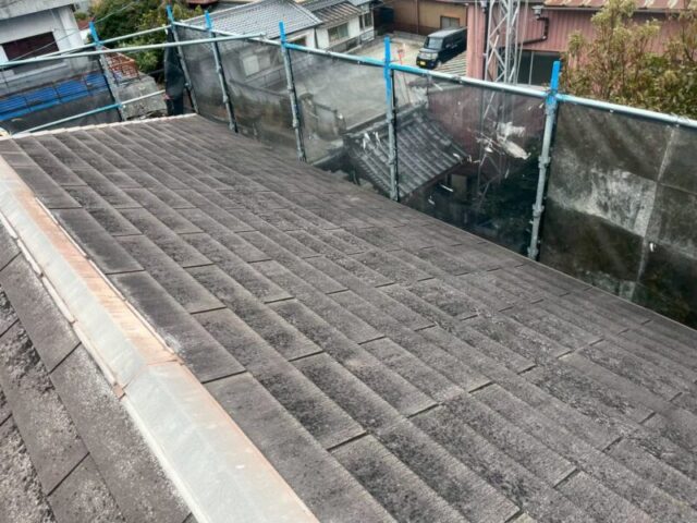 大阪市平野区にて屋根修理〈築20年戸建てのカバー工法〉 施工前