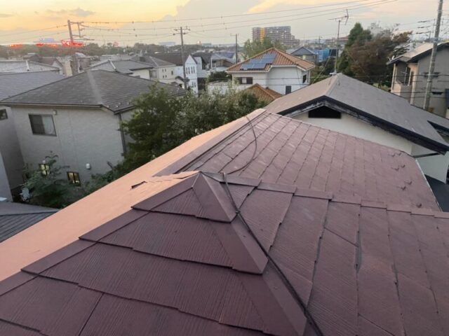 木更津市にて屋根修理〈雨漏り・ひび割れの屋根をカバー工法〉 施工前