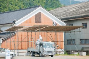 屋根工事の騒音・振動トラブル対策！ご近所との良好な関係を守るには？