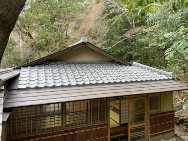 京都市東山区にて瓦屋根改築工事〈寺社〉 施工後