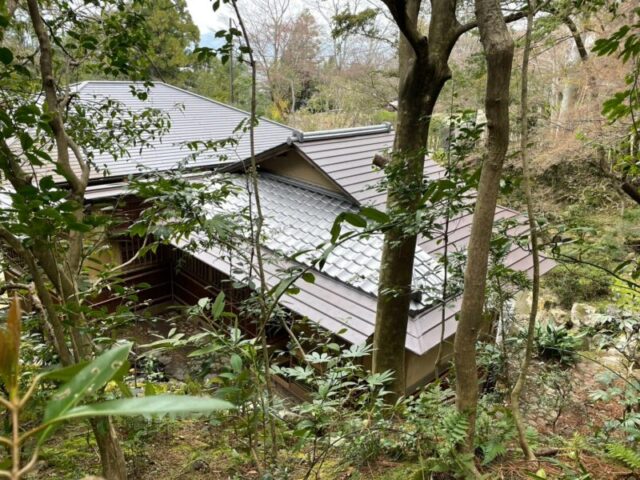京都市東山区にて瓦屋根改築工事〈寺社〉 施工後